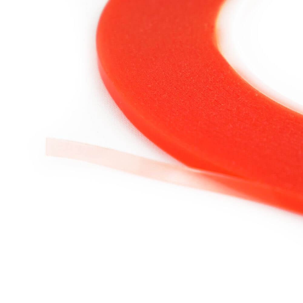 Rood-montage-tape-van-de-rol-af.jpg