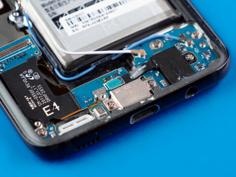 Samsung Galaxy S8 dock connector vervangen