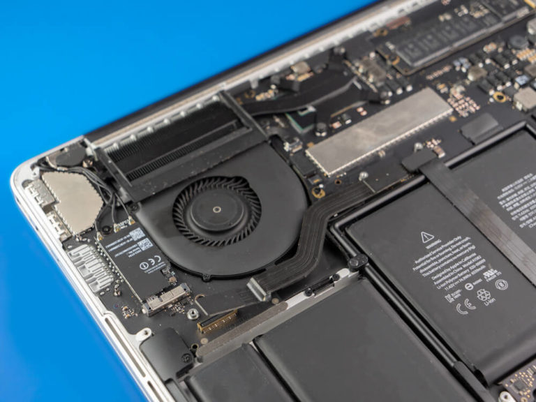 MacBook Pro A1502 I/O board kabel vervangen