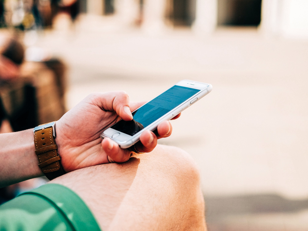 Waar vind ik het IMEI nummer op de iPhone?